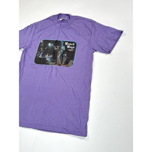 Vintage 80s The Beach Boys Iron On Graphic Print T-Shirt Purple Size Medium USA - Picture 3 of 9